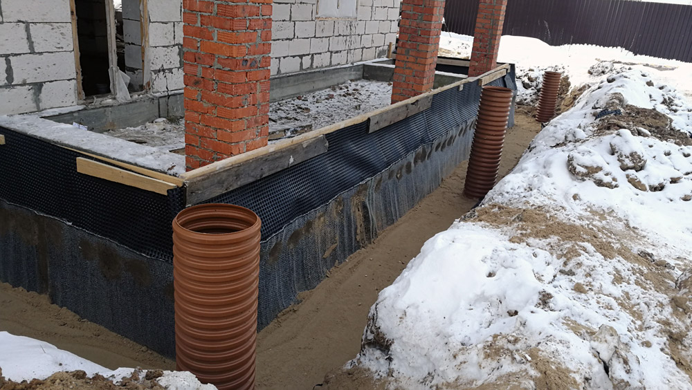 Установка дренажного  коллектора (колодца) до 3-х метров в Москве